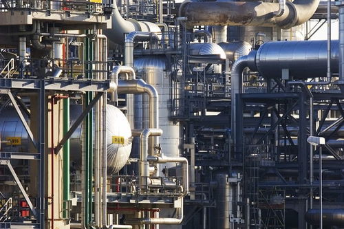 上半年化工原料生產(chǎn)超額完成計(jì)劃，材料科學(xué)研究助力產(chǎn)能提升